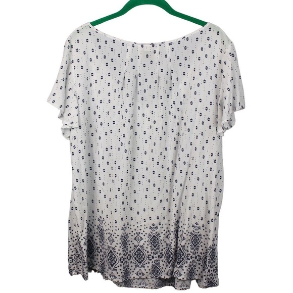 Torrid Women's Blue & White Mosaic‎ Print Challis Flowy Blouse Top Plus Size 2 - Picture 2 of 7